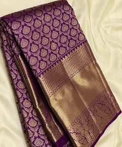 Purple Silk <b>Saree</b> with Gold Floral Pattern Traditional Indian Wedding Wear Banarasi Style for Women - Product Image 3