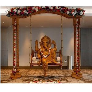 Magnifique balançoire de mariage gujaratienne avec Ganesha, Jhula design pour la décoration de mariage, configuration de Mandap Jhula avec Ganpati New York - Product Image 6
