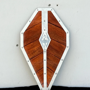 Escudo de Madera Estilo Vikingo de 18 Pulgadas, Accesorio de Disfraz para Cosplay, Inspirado en el Mundo Nórdico Medieval, Decoración para Exhibición en Pared - Product Image 1