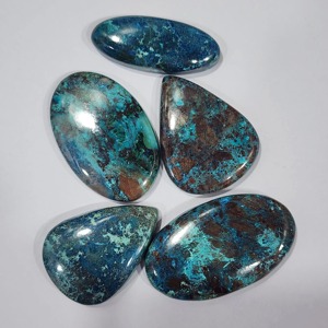 Pierres précieuses en quartz azurite naturel de haute qualité, pierres lâches multiformes pour la création de bijoux, finition bleue élégante - Product Image 6