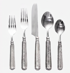 Juego de cubiertos de metal con acabado plateado real, elegante vajilla de acero inoxidable, vajilla con estilo para el hogar, la cocina y como regalo. - Product Image 1