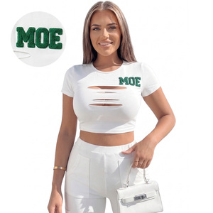 Camisa de mujer de alta calidad, blusa blanca de media manga, top corto, diseño de bordado de toalla verde ODM, logotipo personalizado, blusa informal de verano - Product Image 1