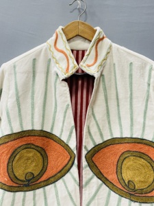 Veste en velours de coton Evil Eye, Manteau artisanal brodé à la main Suzani, Vêtement d'extérieur de luxe bohème - Product Image 3