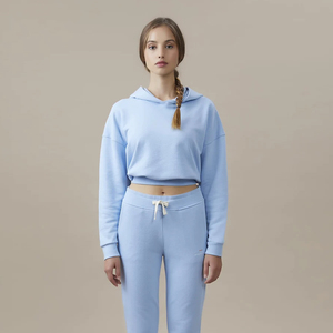 Sweat-shirt à capuche court et ample pour femme, idéal pour l'hiver, avec broderie personnalisée du logo sur le devant, style streetwear, sport et plein air, vente en gros - Product Image 4