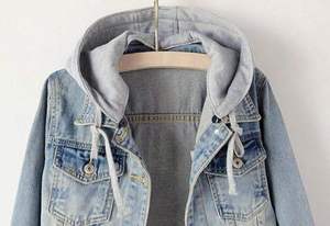 Sweat à capuche en jean de qualité supérieure pour homme, bleu délavé, 100 % coton, coupe oversize, avec logo personnalisé et poche kangourou - Product Image 5