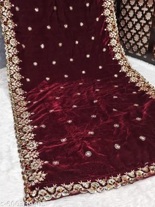 Dupatta de luxe en velours bordeaux, broderie florale Zari dorée, bord festonné, châle de mariée indien, cadeau pour femme, Diwali - Product Image 2
