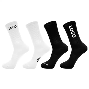 ถุงเท้ากีฬาแบบยาว สีกรมท่า ปักลายองุ่น สำหรับทุกเพศ ผลิตจากผ้าฝ้าย 80% ผสมพลาสติก 17% และวัสดุอื่นๆ 3%  ใส่สบาย เหมาะสำหรับออกกำลังกาย - Product Image 4