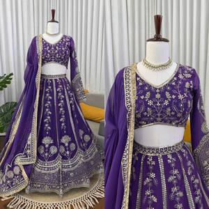 Lehenga indien pour réception de fête en gorgette violette avec choli brodé - Product Image 3