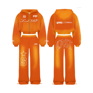 Conjunto Deportivo Urbano Transpirable y Resistente al Viento, Sudadera con Capucha y Pantalones Estampados Negros, 100% Algodón, Corte Regular de Peso Medio - Product Image 2