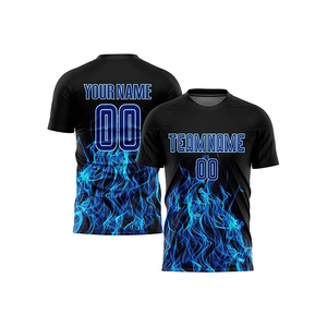 Conjunto de Camiseta y Pantalones Cortos de Fútbol Sublimados Personalizados, 100% Poliéster, Nombre y Número del Equipo Impresos, Diseño de Llama Negra y Azul, Secado Rápido y Transpirable - Product Image 2