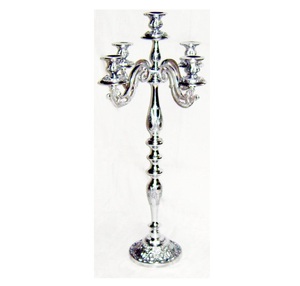 Candélabre 5 bougies avec gouttes de cristal suspendues Design en métal nickelé Candélabre fait main pour la décoration de couloir à la maison - Product Image 3