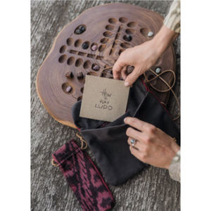 Juego de Mesa Ludo de Madera Hecho a Mano, Juego de Estrategia de Madera Sólida con Borde Natural de Lujo, Regalo para Adultos y Familias, Decoración Premium para el Hogar - Product Image 6