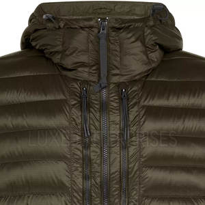 Chaqueta de Mezclilla de Invierno de Alta Calidad para Exteriores, Manga Larga, con Capucha, Cuello Alto y Logotipo Frontal, Precio Razonable, Venta en Línea - Product Image 3