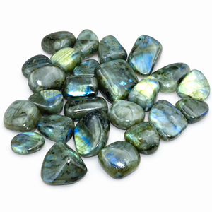 Piedras de labradorita natural pulidas, cristal curativo de labradorita con destellos para Reiki, meditación, energía y decoración, venta al por mayor - Product Image 1