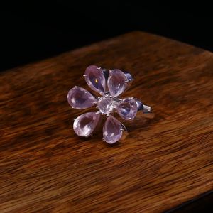 Anillo de Diamantes Versátil Chapado en Oro con Incrustaciones de Plata 925 y Circonita de Alto Carbono, Estilo Lujoso y Discreto para Uso Diario - Product Image 5