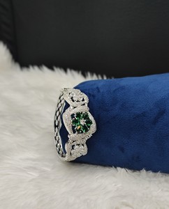 Bracelet ouvrable en forme de poire avec motif floral et diamants AD, en cristal brillant, pour femme, bijoux de mode raffinés pour mariée traditionnelle - Product Image 3