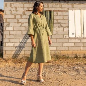 Vestido Midi de Lino y Algodón Color Oliva Sólido para Mujer, Cuello en V, Manga 3/4, Cintura Ajustable, Estilo Casual - Product Image 4