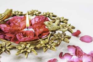 Brass Urli Bowl Showpiece for Home Decor Decorative Flower Bowl Brass <b>Bird</b> <b>Feeder</b> Traditional Standard Urli - Product Image 4