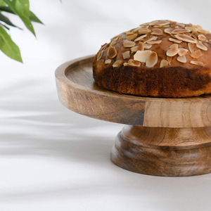 Supports à gâteaux en bois massif faits à la main, finition naturelle, écologiques pour boulangerie - Product Image 4