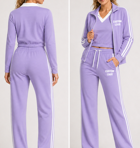 Conjunto de 3 piezas para mujer: Sudadera con capucha corta con cremallera, pantalón y chaqueta con cremallera y franja lateral. - Product Image 1