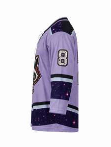 Camiseta de hockey sobre hielo personalizada por sublimación, diseño galaxia morada, estilo vintage con cordones, equipo Pastel Space Raccoon, ropa deportiva ligera de malla para entrenamiento - Product Image 3