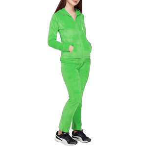 Ensemble de survêtement en velours polaire pour femme, style vintage, confortable, deux pièces, streetwear assorti, séchage rapide, à capuche avec cordon de serrage pour l'hiver - Product Image 1