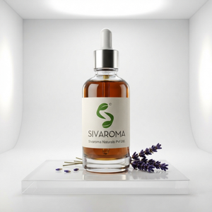Fournisseur en gros d'huile essentielle de lavande |   Huile aromatique botanique polyvalente pour les acheteurs en gros internationaux, les maisons de parfums - Product Image 1