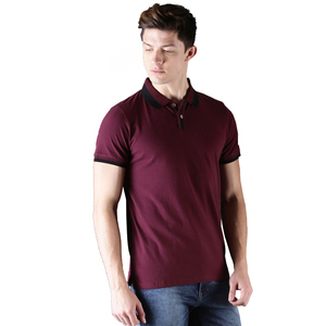 เสื้อยืดออกกำลังกายผู้ชายแบบรัดรูป น้ำหนักเบา สไตล์พื้นฐาน สำหรับฟิตเนสและกีฬา ผลิตจากผ้าสแปนเด็กซ์/โพลีเอสเตอร์ ระบายอากาศได้ดี ไร้ตะเข็บ ส่งตรงจากโรงงาน - Product Image 3
