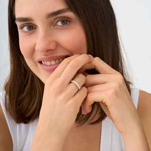 Anillo de promesa de media eternidad con diamante ovalado cultivado en laboratorio para mujer, oro macizo de 10K, regalo de compromiso para amantes. - Product Image 2