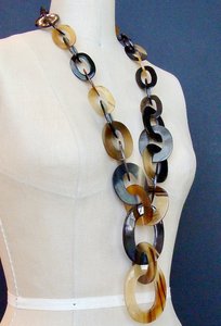 Collier artisanal en corne de buffle écologique pour femme, chaîne moderne avec diamants et perles, nouveau design, style religieux indien tendance - Product Image 3