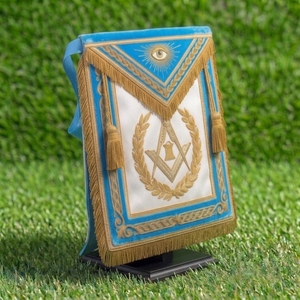 Insignia Masónica de Cuero Personalizada, Bordada en Oro 3D, con Flecos Cuadrados, Tamaño e Impresión Personalizables, Estilo Clásico - Product Image 3