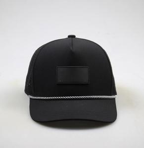 OEM, venta al por mayor, sombrero de golf de lona personalizado, adorno de cuerda, poliéster impermeable, ventilación cortada con láser para deportes al aire libre, uso de rendimiento - Product Image 1