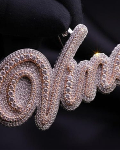 Colgante Personalizado de Plata de Ley 925 con Moissanita VVS, Colgante con Inicial, Logotipo o Letra, Colgante con Nombre o Número Estilo Hip Hop, y Dijes - Product Image 1