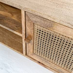 Mueble para TV de 2 Puertas Vandana Altis Sierra Rattan, Consola de Entretenimiento Moderna de Madera Maciza Tejida Natural - Product Image 2