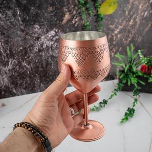 Copa de vino de cobre grabada por un diseñador, estilo real, con tallo, ideal para vino, cócteles, mesa de comedor y regalos. - Product Image 6