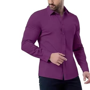 Chemise de bureau pour homme avec un style professionnel moderne, matière douce au toucher et design formel professionnel - Product Image 1