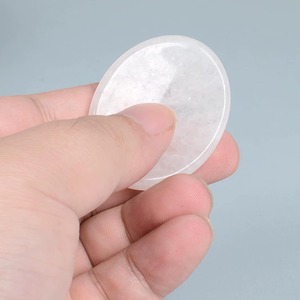 หินควอตซ์ใสทรงรี ขัดเงา สำหรับทำสมาธิ หินธรรมชาติ หินมือถือ - Product Image 4