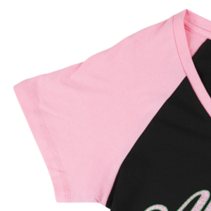 Camiseta AKA Black Pink con cuello en V para mujer, camiseta informal y elegante de tela suave de manga corta para uso diario - Product Image 3