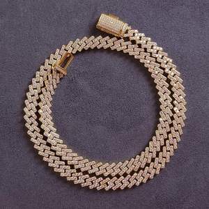 สร้อยคอคิวบันเพชรโมอิสซาไนต์เงินแท้ 925 ชุบทอง 8 มม. ทรงเหลี่ยมเจียระไนแบบบริลเลียนท์ สไตล์ฮิปฮอป เครื่องประดับสำหรับทุกเพศ เหมาะสำหรับงานปาร์ตี้ ของขวัญ - Product Image 6