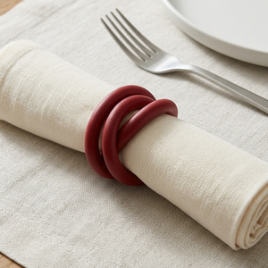 Nouvel Arrivage – Ensemble d'anneaux de serviette en résine rouge entrelacés, design sculptural en boucle, décoration de table pour repas de luxe - Product Image 1