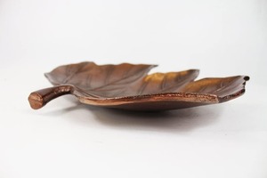 ชามใบเมเปิ้ลทองสัมฤทธิ์ตกแต่งสไตล์โมเดิร์นหรูหราสำหรับวางกลางโต๊ะในงานปาร์ตี้ ถาดใบไม้โลหะรักษ์โลกสำหรับใส่กุญแจและเครื่องประดับ - Product Image 6