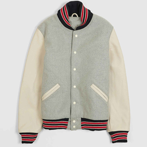 Veste varsity grise pour homme avec manches en cuir crème, col rabattu, fermeture boutonnée, style preppy, vêtement d'automne - Product Image 1