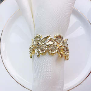 Anneaux de serviette décoratifs haut de gamme pour la mise en table, en métal durable, design écologique, personnalisables pour le camping, les hôtels, la maison - Product Image 1