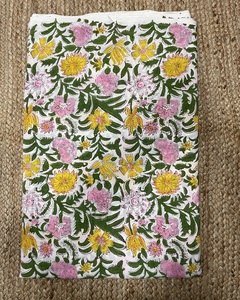 Tela de Algodón Estampada a Mano Estilo Jaipuri, Diseño Floral Hecho a Mano, Tela para Confección de Vestidos, para Cortinas, Niñas y Niños - Product Image 2