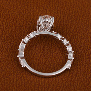 Bague de fiançailles et de mariage pour femme en or 14 carats avec diamant ovale de 2 carats cultivé en laboratoire, certifié IGI, prix d'usine - Product Image 6