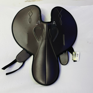 Sillín de Carreras Inglés Ultraligero para Ejercicio de Caballos, Duradero y Cómodo, de Cuero/Cuero Sintético, con Estructura de Plástico y Acero Inoxidable - Product Image 1