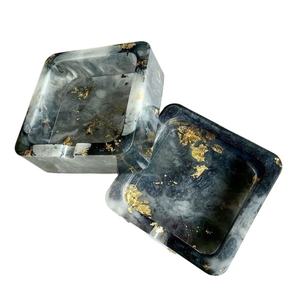 Extérieur Intérieur Patio Home Office Utilisation Carré Acrylique Brun Cigare Cendrier Résine Artisanat pour Cigarette Cigare Cadeau Résine Décorative - Product Image 1