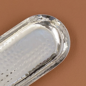 Bandeja de Servicio de Metal Plateado Martillado de Lujo, Forma de Cápsula, para Hoteles y Boutiques, Elegante Bandeja para Postres, Nueces y Joyas - Product Image 4