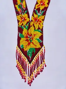 Ensemble collier et boucles d'oreilles TRENDY BEAUTY en perles de rocaille style bohème : Bijoux tribaux | Unique | Collier et boucles d'oreilles pour femme africaine, idéal pour les fêtes et comme cadeau - Product Image 3