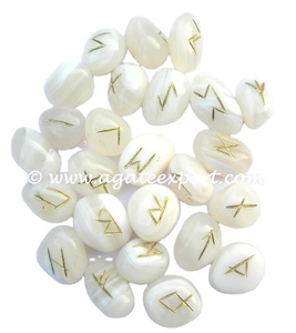 Orange Selenite Futhark Rune Set Nouvelle version Premium Artisanat en pierre semi-précieuse - Product Image 6